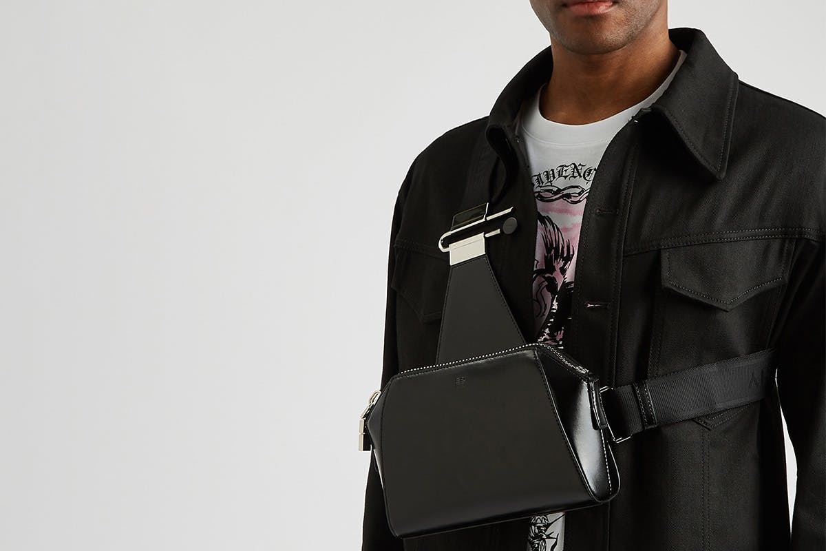 popular leather totes